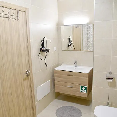 Apartamento Exclusivo Com Piscina E Garagem Na Da Rocha Portimão