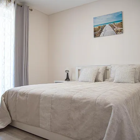 Exclusivo Com Piscina E Garagem Na Da Rocha * Portimao