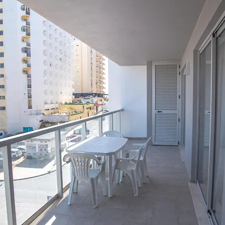 Apartamento Exclusivo Com Piscina E Garagem Na Da Rocha