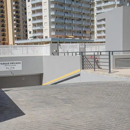 Exclusivo Com Piscina E Garagem Na Da Rocha *