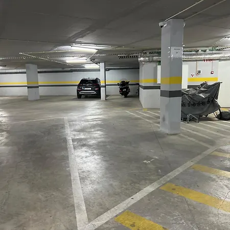 Exclusivo Com Piscina E Garagem Na Da Rocha Apartamento *
