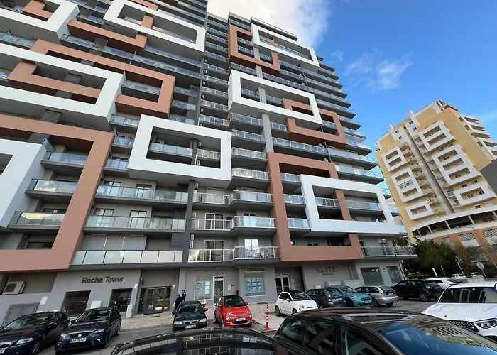 Piscina, Garagem A 5 Min A Pe Da Da Rocha *