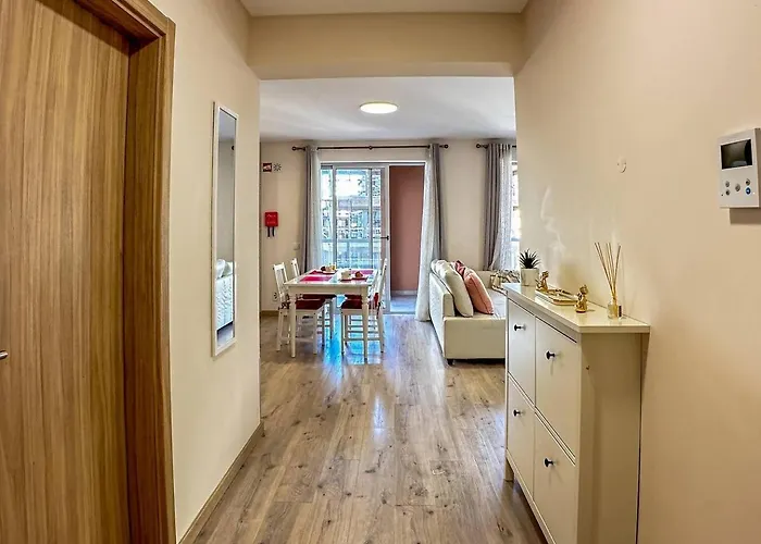 Piscina, Garagem A 5 Min A Pe Da Da Rocha *